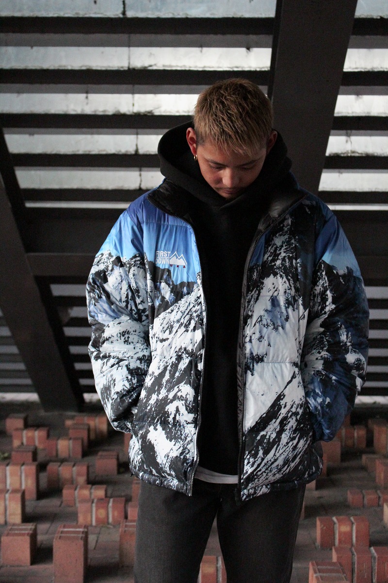 FIRST DOWN MOUNTAIN PRINT DOWN JACKET